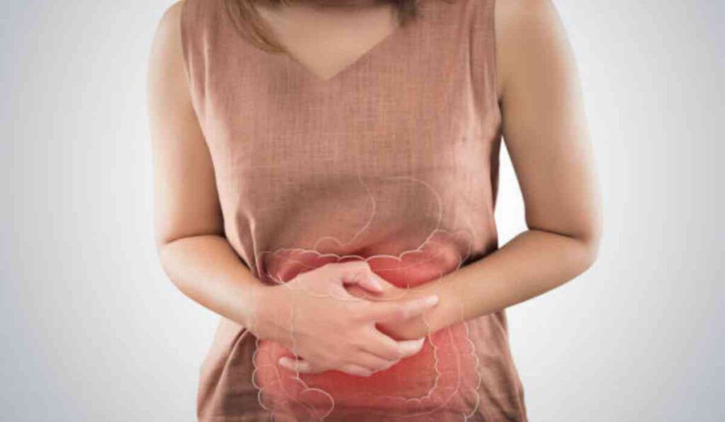 पेट फूलने के घरेलू उपचार: कारण, लक्षण और आसान नुस्खे